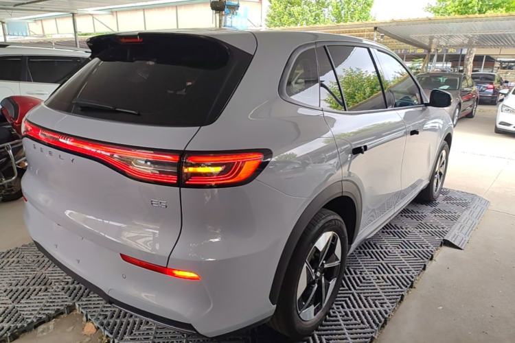 Used Geely Galaxy E5 2024 440km Launch Edition