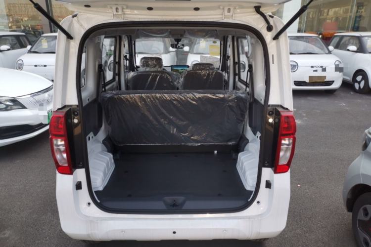 Used Wuling Zhiguang New Energy 2025 Model 305km Ambitious Edition