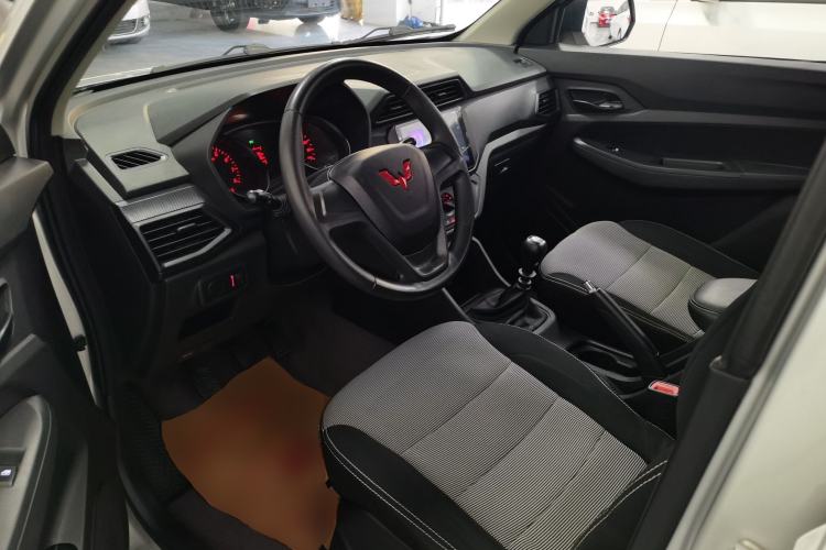 Used Wuling Hongguang 2021 1.5L Revised S Base Version with Electric Power Steering LAR
