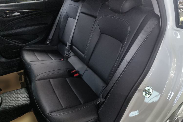 Used Buick Regal 2024 Revised 25T Ultra-Comfort Edition Left Rear Seat