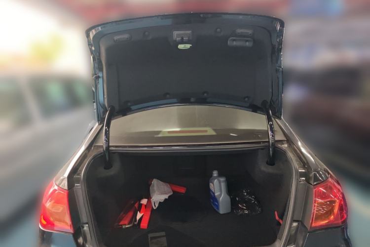 Used Roewe 950 2012 2.0L Elegant Edition Trunk