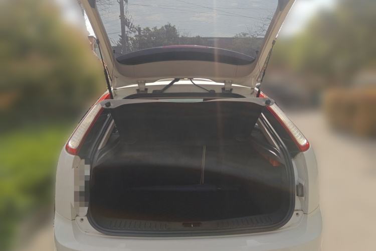 Used Ford Focus 2013 Hatchback Classic 1.8L Manual Base Model Trunk