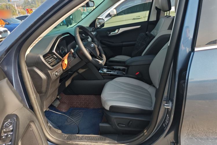 Used Ford Escape 2024 EcoBoost 245 Two-Wheel-Drive Titanium Edition