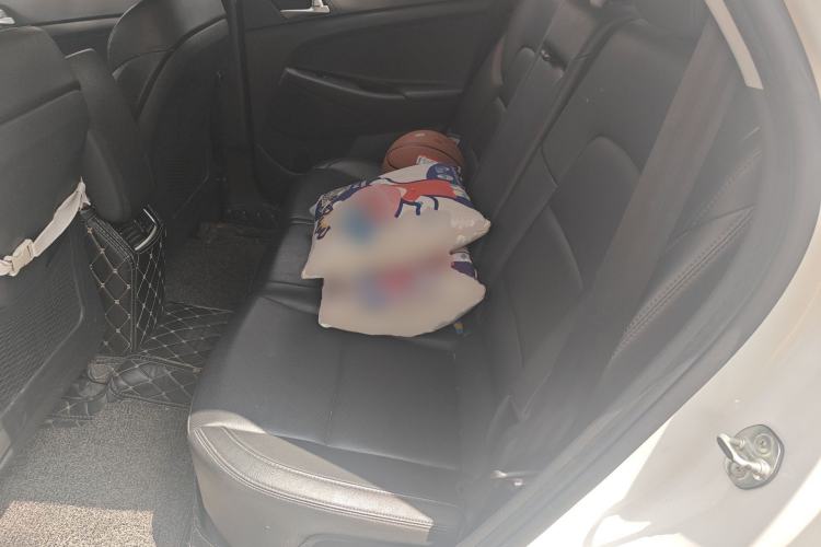 Used Hyundai Tucson 2018 1.6T Dual-Clutch Two-Wheel Drive 15th Anniversary Special Edition