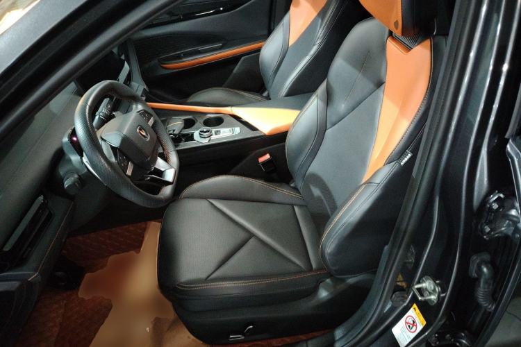 Used Changan UNI-V 2022 1.5T Prestige Version