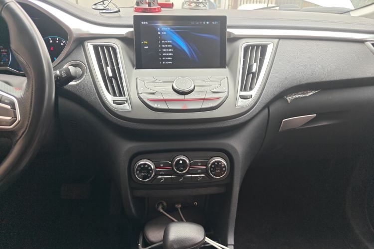 Used Soueast DX7 2015 1.5T Automatic Prestige Model
