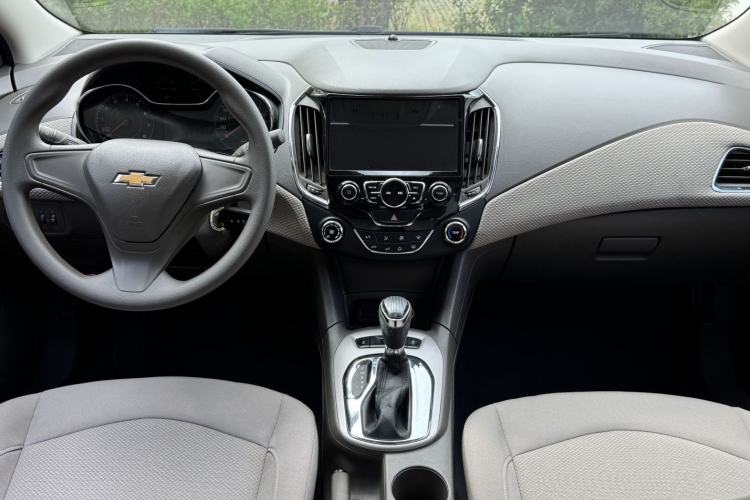 Used Chevrolet Cruze 2016 1.5L Automatic Stylish Sunroof Version Interior 1