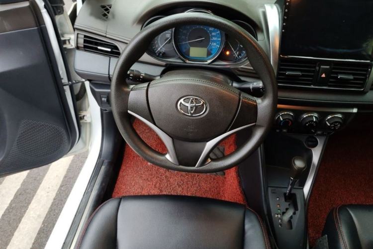 Used Toyota YARiS L Zhi Xuan 2015 1.5E Automatic Charm Edition Interior 3