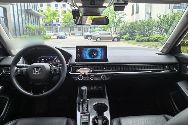 Used Honda Civic 2022 240TURBO CVT Dynamic Edition Interior 6