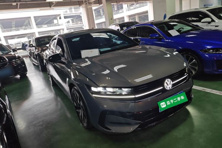 Used Volkswagen Magotan 2024 380TSI DSG Prestige Edition DaMai Package