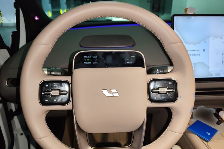 Used Li Auto Li Auto i6 2025 Model Four-Wheel-Drive Standard Type
