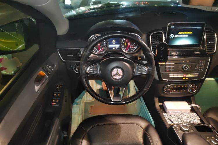 Used Mercedes-Benz GLE Coupe 2015 GLE 320 4MATIC Coupe SUV Steering Wheel