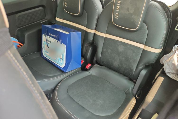 Used Baojun KiWi EV 2021 Artist Model Ternary Lithium Left Rear Seat