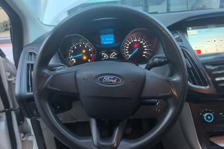 Used Ford Focus 2017 Sedan 1.6L Manual Comfort Plus SmartDrive Edition
