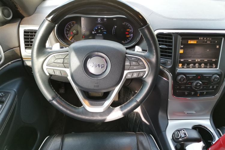 Used Jeep Grand Cherokee 2015 3.6L Luxury Navigation Edition
