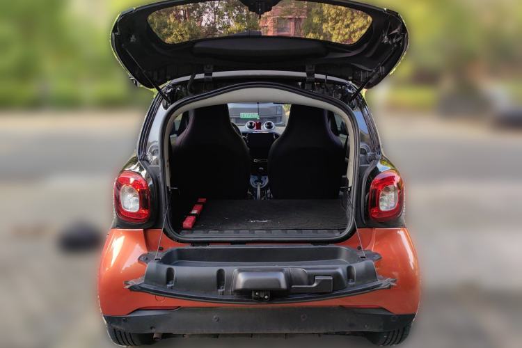 Used smart fortwo 2015 1.0L 52 kW hardtop Dynamic version
