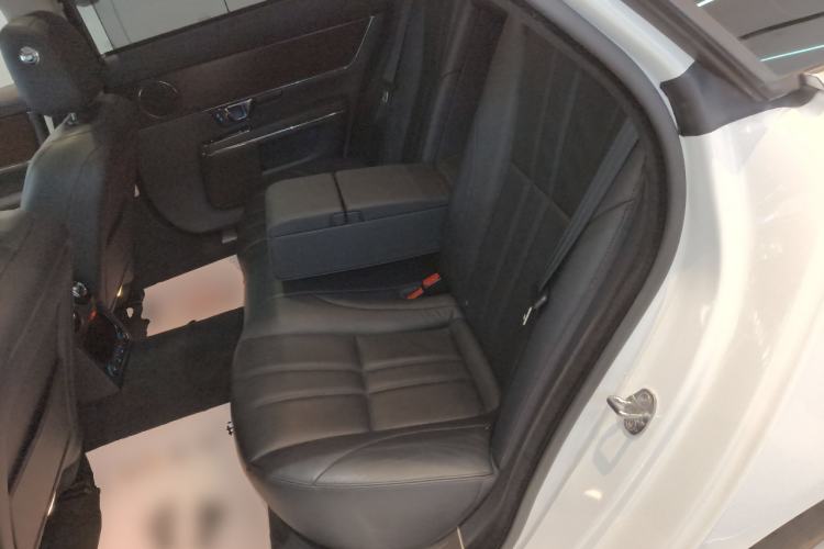 Used Jaguar XJ 2016 XJL 2.0T Two-Wheel-Drive Elegant Business Edition