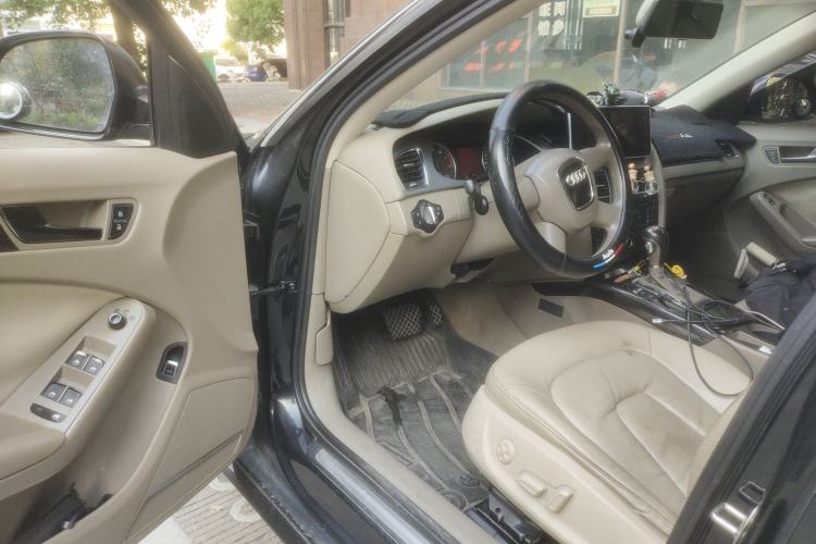 Used Audi A4L 2011 2.0 TFSI Comfort Model Driver Seat