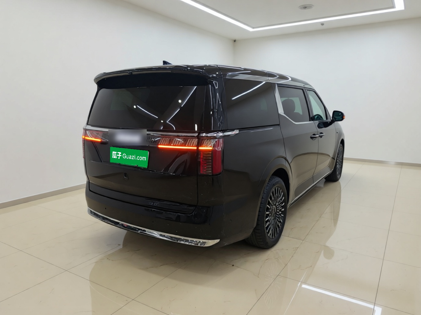 Zeekr 009 2024 Six-Seat Executive Version 4WD 108 kWh — снимка 6
