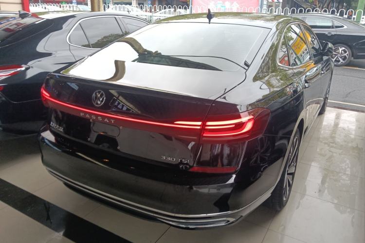 Used Volkswagen Passat 2023 330TSI Luxury Edition
