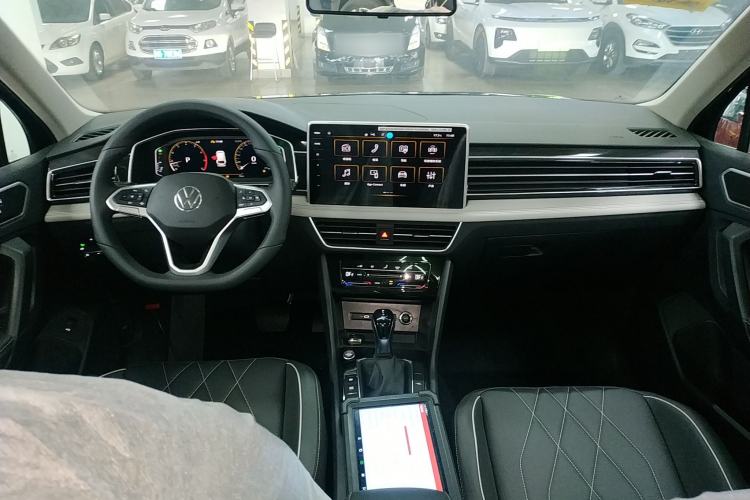 Used Volkswagen Tiguan L 2025 Model, Outstanding Version, 300TSI Automatic Two-Wheel Drive Longteng Edition