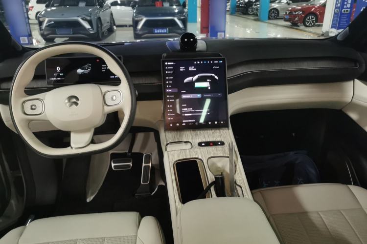 Used Nio ES7 2024 100kWh Center Console