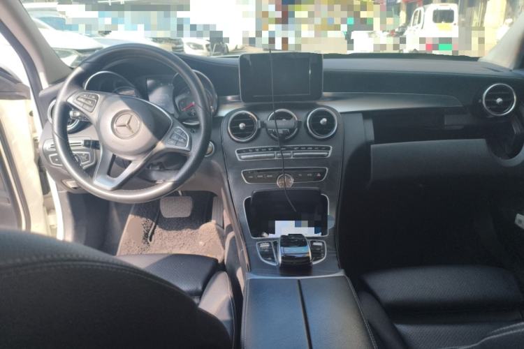 Used Mercedes-Benz C-Class 2016 C 200 L Sport Edition Center Console