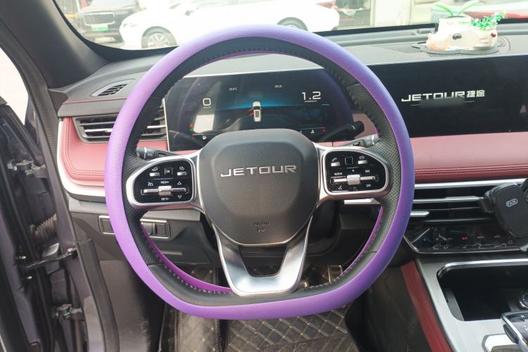 Used JETOUR X70 PLUS 2023 1.6T DCT Stronger 5-Seater
