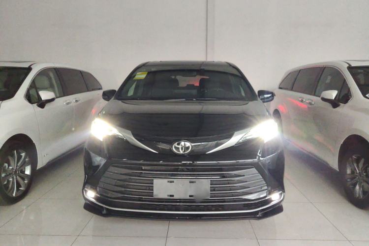 Used Toyota Sienna 2026 Model 2.5L Dual-Engine Four-Wheel-Drive Luxury Edition
