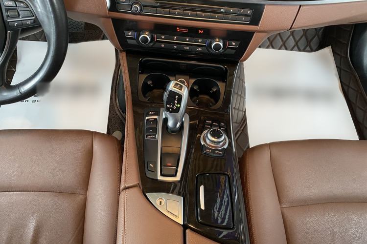 Used BMW 5 Series 2017 525Li Leading Model Interior 6