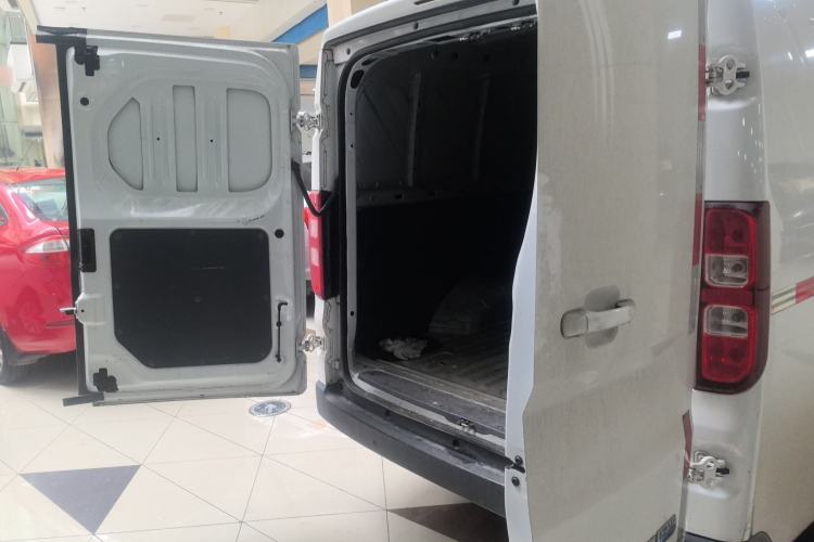 Used Wuling Yangguang 2024 300km Comfort Version with Sealed Windows 60kW
