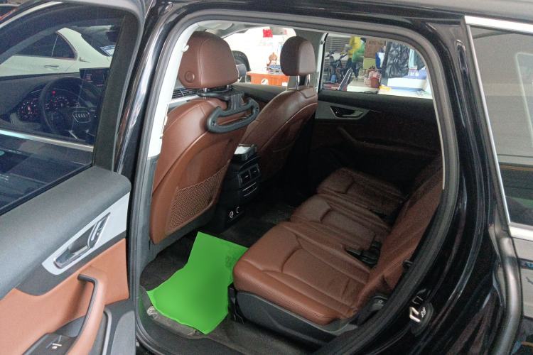 Used Audi Q7 2019 45 TFSI Comfort Model