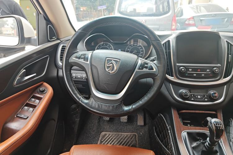 Used Baojun 560 2017 Rhythmic Edition 1.5T Manual Premium Model