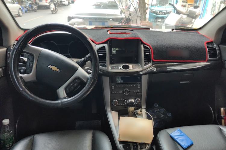 Used Chevrolet Captiva 2015 2.4L 4x4 Flagship Edition 7-Seater