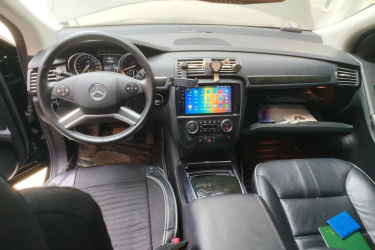 Used Mercedes-Benz R-Class 2017 R 320 4MATIC Business Edition Prestige Model
