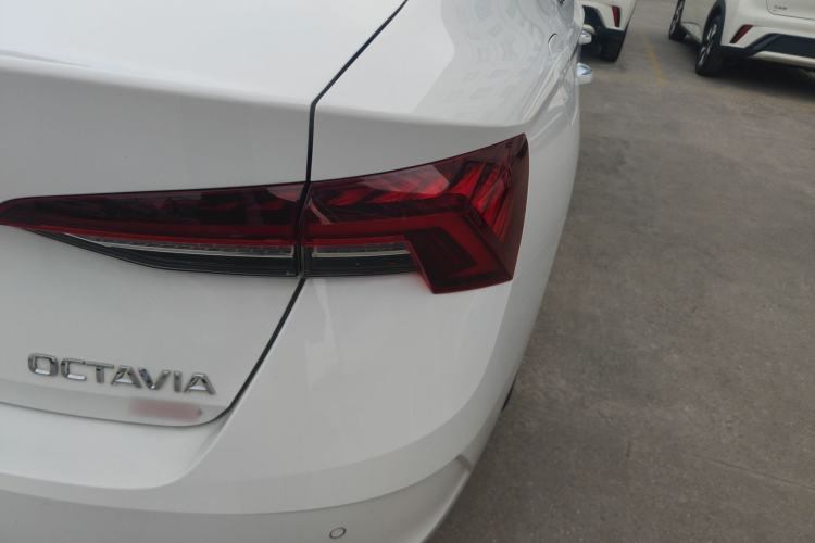 Used Skoda Octavia 2021 PRO TSI280 DSG Luxury Edition Right Rear Taillight