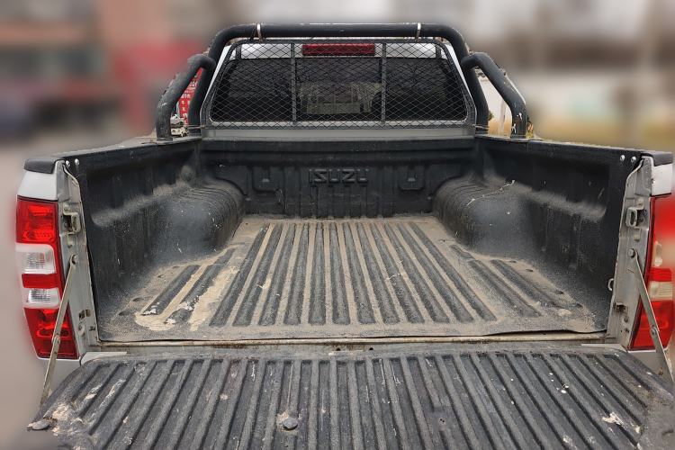 Used Isuzu JLM 2022 2.8T Classic Diesel Two-Wheel Drive Comfort Version with Standard Wheelbase – JE493ZLQ6E Trunk