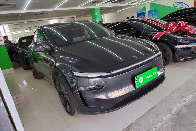 Used Tesla Model Y 2025 Rear-Wheel Drive First Edition
