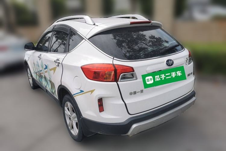 Used Bestune X80 2016 2.0L automatic Comfort trim level