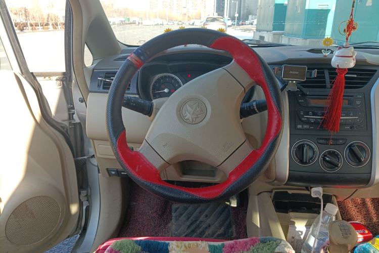 Used Venucia D50 2012 1.6L Manual Luxury Edition