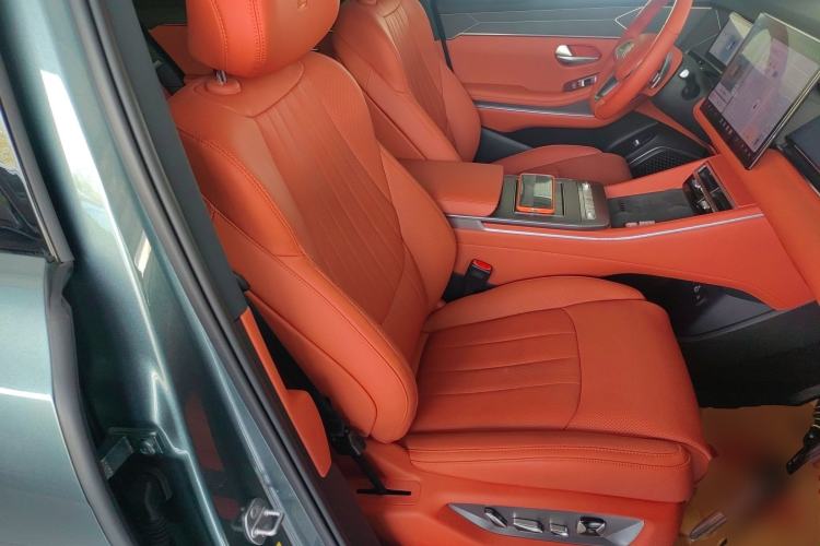 Used BYD Tang L 2025 DM 175KM Drone Player Edition Right Front Seat