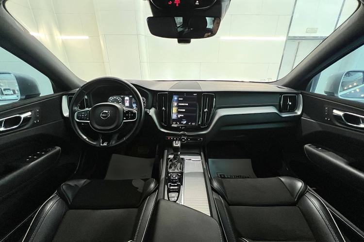 Used Volvo XC60 2018 T5 4x4 Zhiya Sport Edition