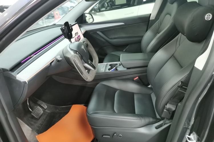Used Tesla Model Y 2024 Rear-Wheel-Drive Version Left Front Seat