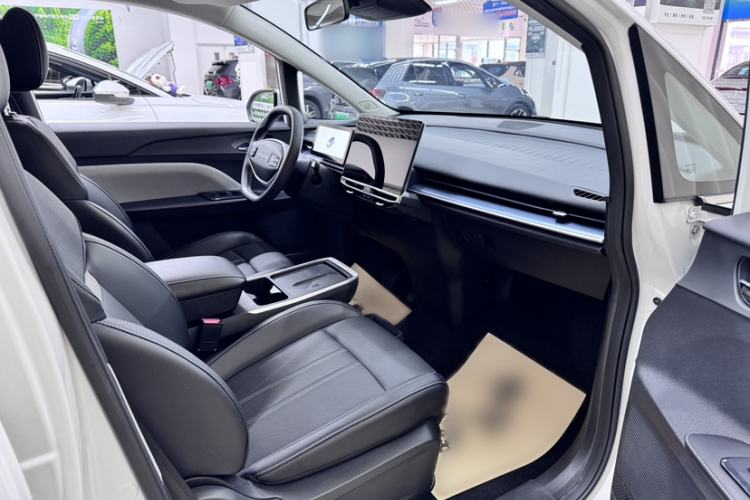 Used Venucia VX6 2024 520 Travel Edition
