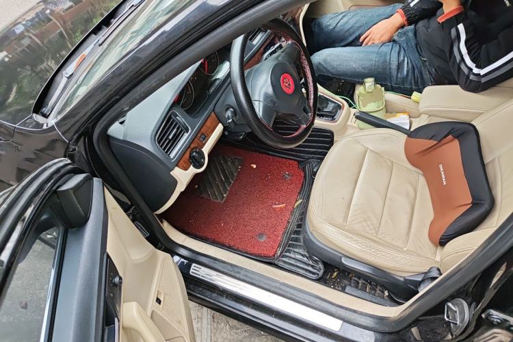 Used Volkswagen Lavida 2013 Restyled Classic 1.6L Automatic Comfort Edition Driver Seat