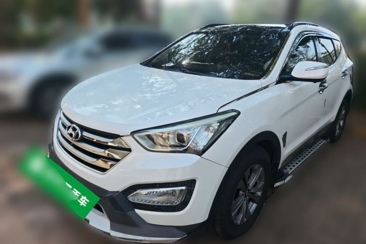 Used Hyundai Santa Fe 2015 2.4L Automatic Two-Wheel Drive Smart Version 5 Seats