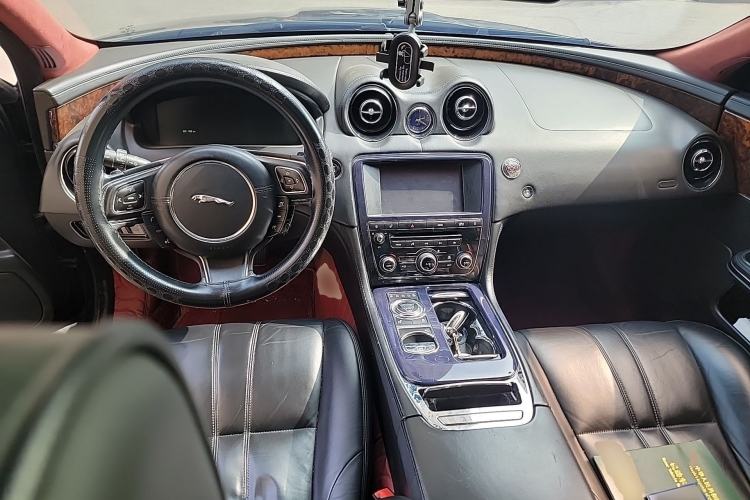 Used Jaguar XJ 2011 XJL 3.0 Panoramic Business Edition
