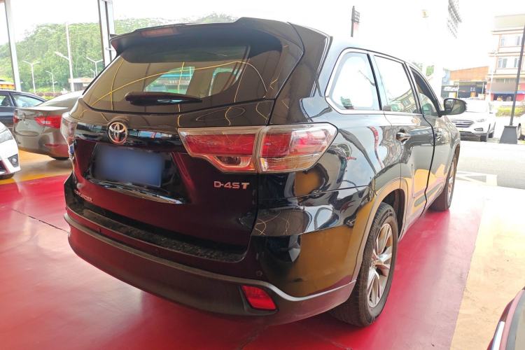Used Toyota Highlander 2017 2.0T Two-Wheel Drive Elite Version 7 Seats Rear Right 45 Deg