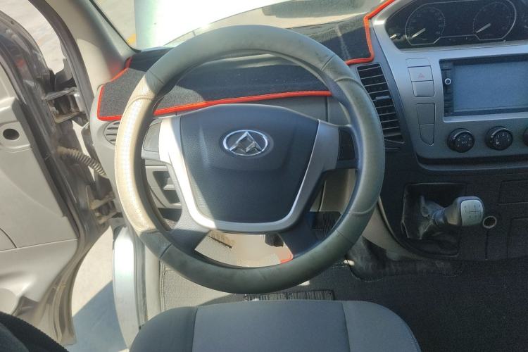 Used SAIC MAXUS Xintu V80 