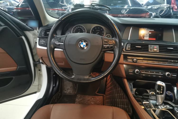 Used BMW 5 Series (Import) 2014 520i Elegant Edition
